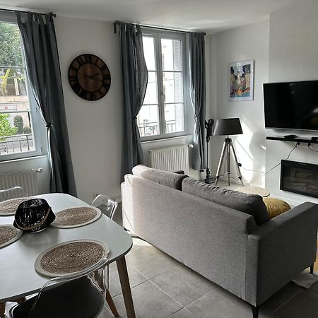 Appartement Avec Terrasse Au Puy Le Puy-en-Velay Exterior photo